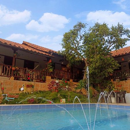 Hostal Santa Monica Barichara Bagian luar foto